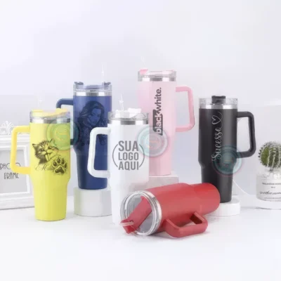 Copo Térmico Quencher com Canudo Personalizado com Gravação a Laser
